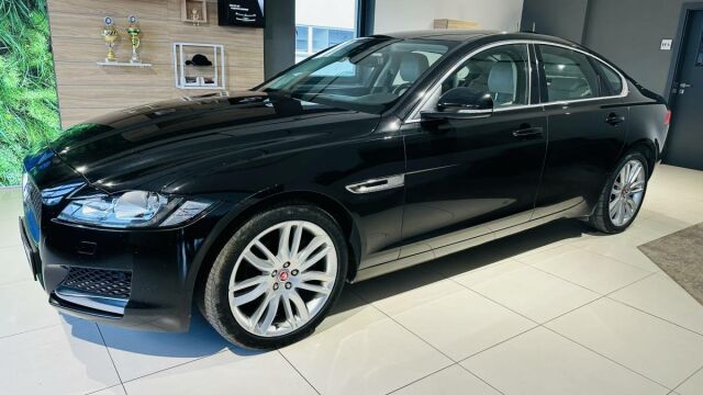 Jaguar XF